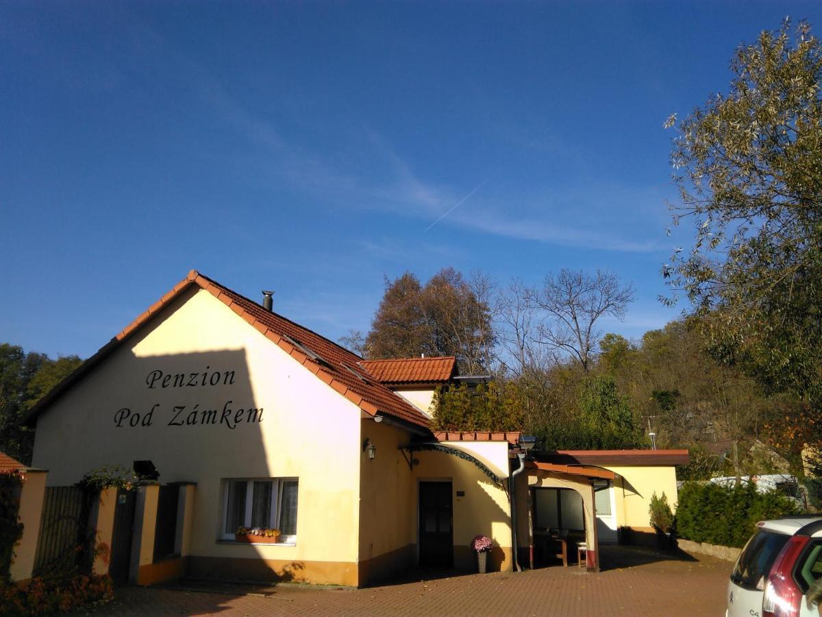 Penzion Pod Zámkem Průhonice Exterior foto